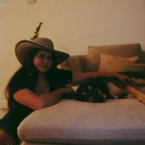 Meet your Posher, Daniela